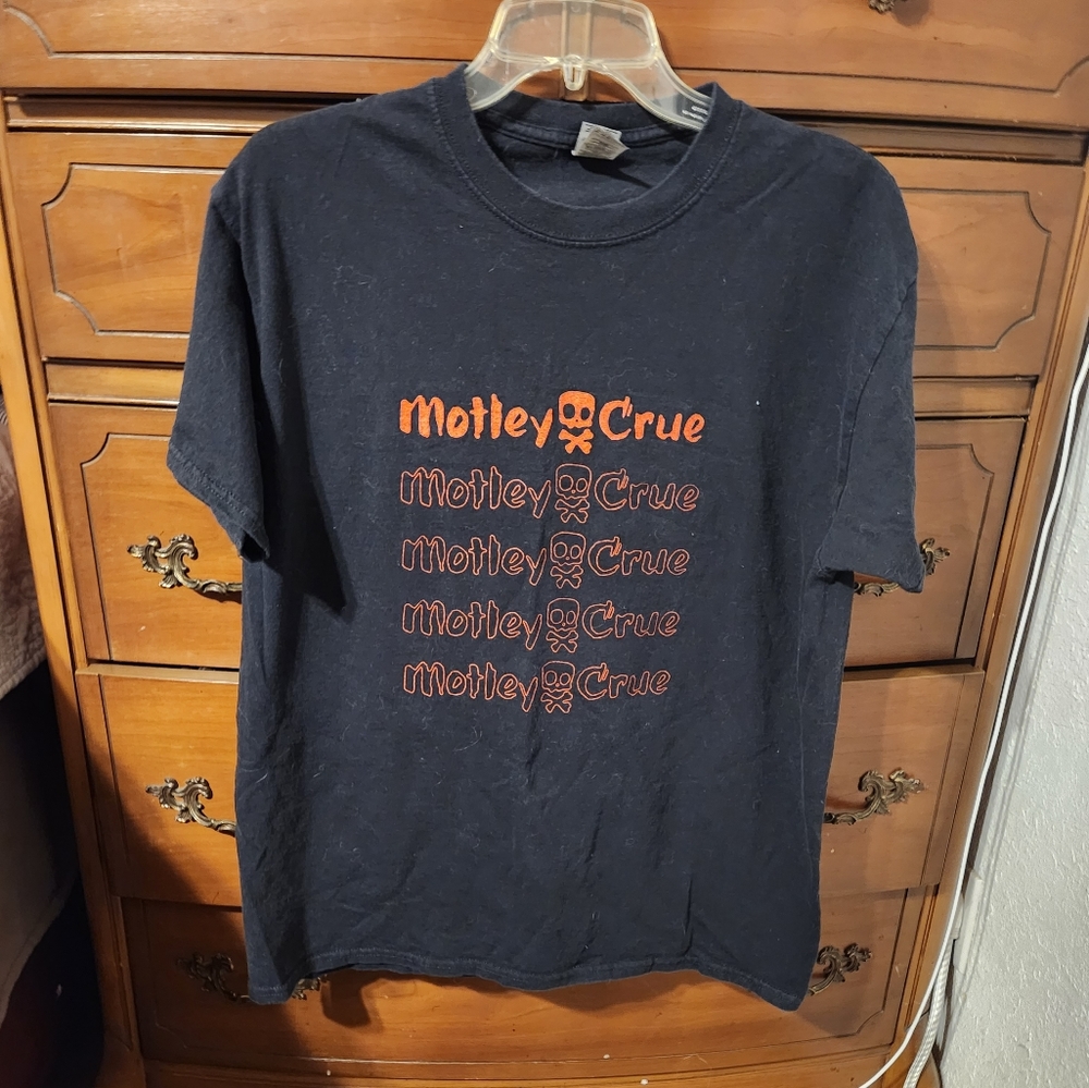 Motley Crew band t-shirt